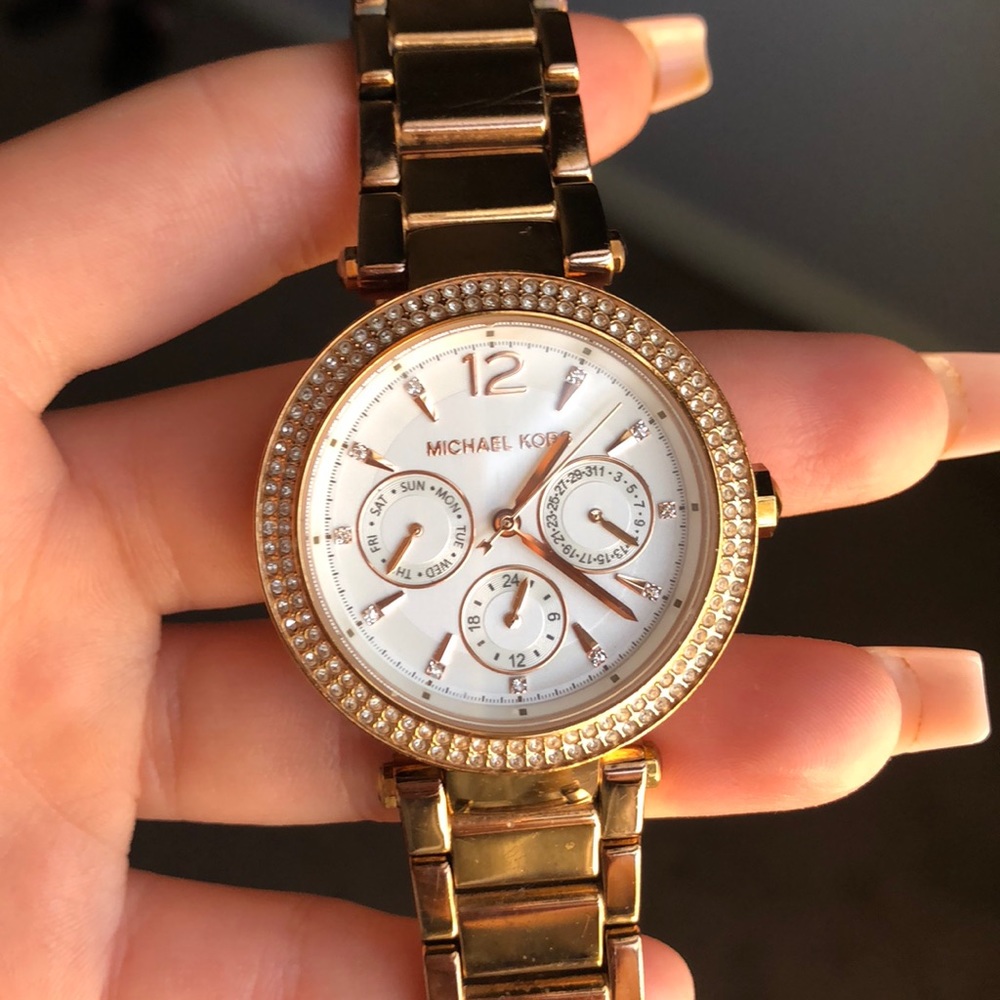 MICHAEL KORS ROSE GOLD PARKER WATCH - Picture 2 of 6
